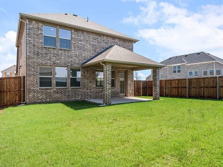 619 Sunflower Trl — Photo 32
