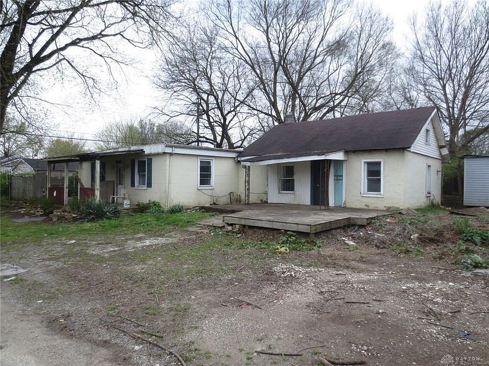 2404 Vermont St Middletown OH Zillow