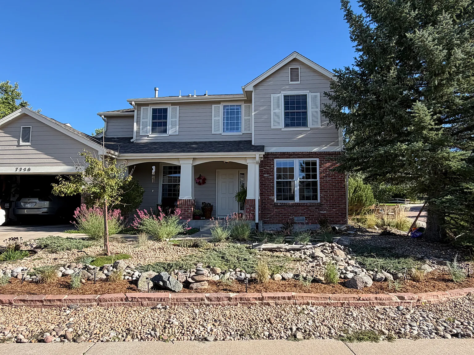 4 bed, 3075 sqft, $4,000 — Photo 1
