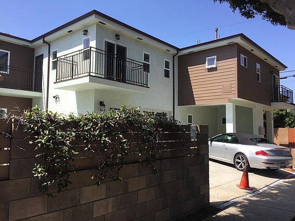 5th image of 1959 20th St APT A