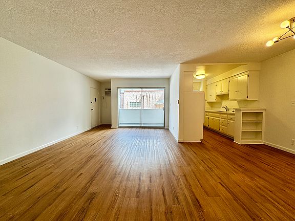 2nd image of 611 N Kings Rd APT 3