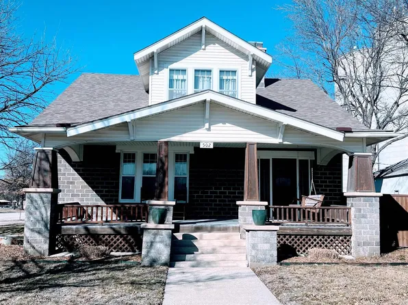 502 6th St, Le Roy, KS 66857