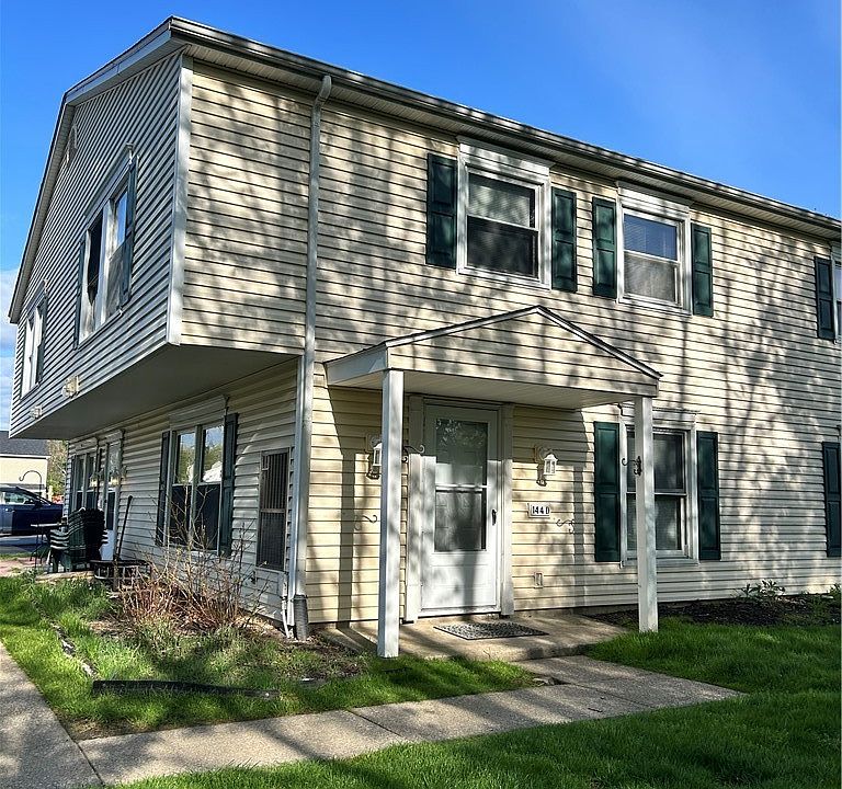 1st image of 144 Canterbury Ln #D-29