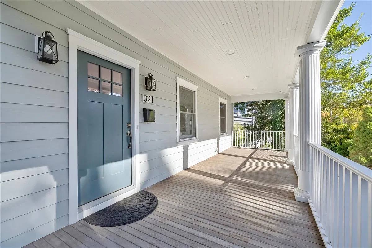 5 bed, 2.5 bath, $6,500 — Photo 3