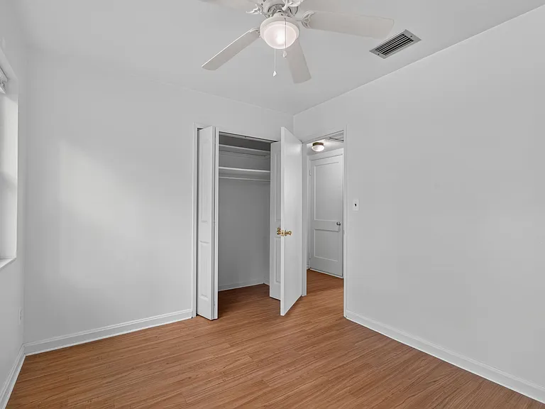 1524 NE 8th St — Photo 17
