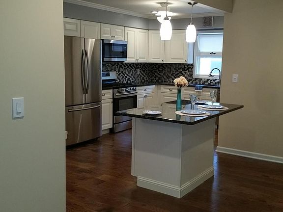 5th image of 230 Westbrook Dr