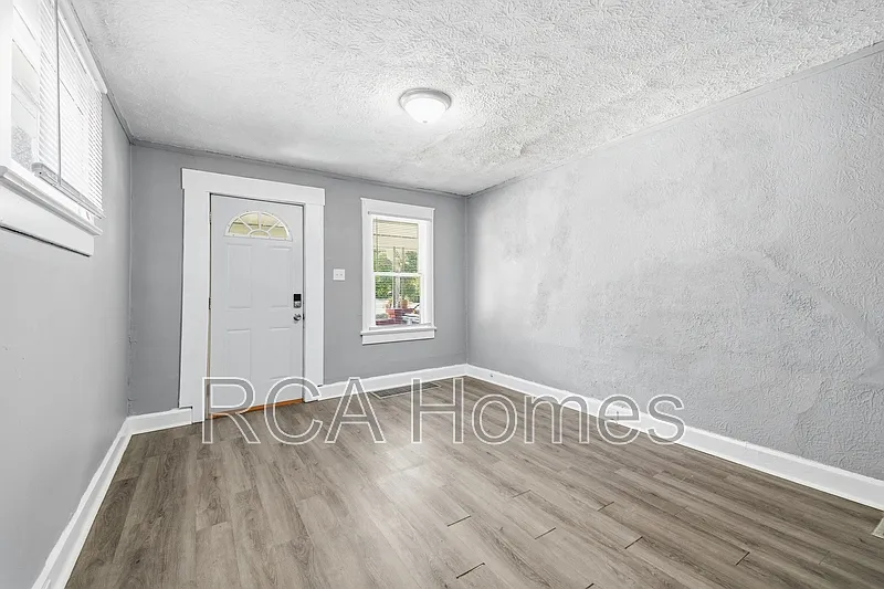 1 bed, 1.0 bath, 550 sqft, $865 — Photo 2