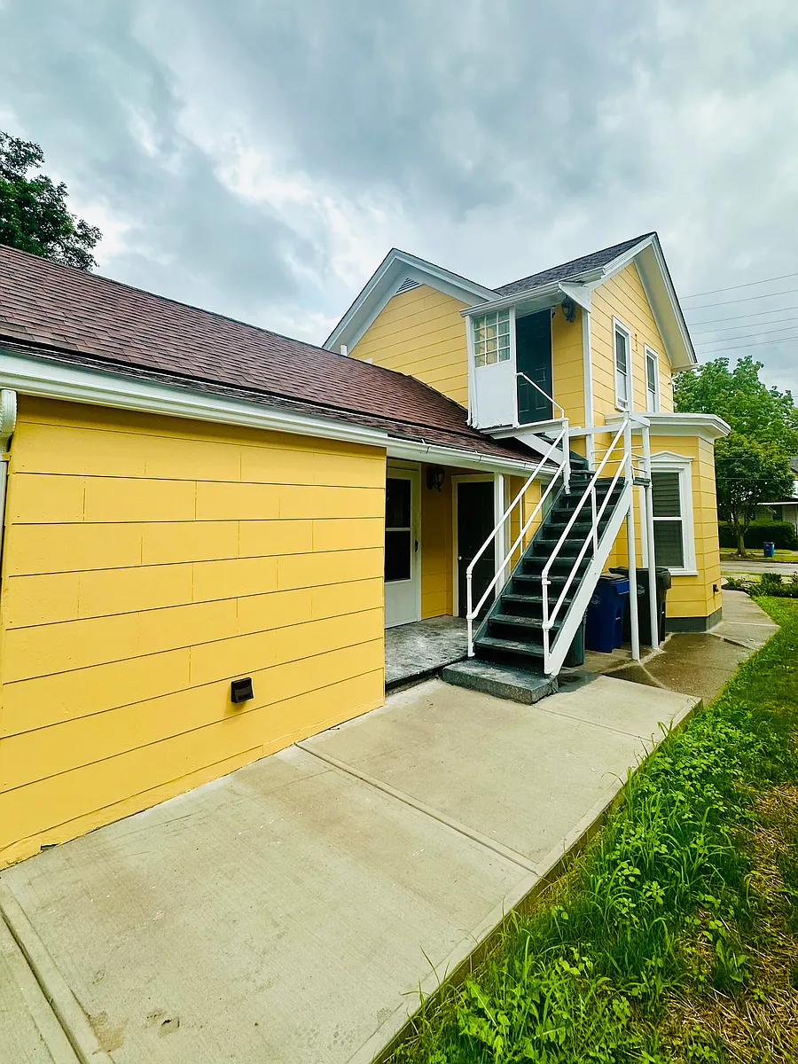 Side entrance to Down unit, staircase to Up unit - 2236 Holmden Ave #1