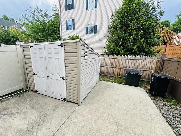 10016 Greenspire Way — Photo 31