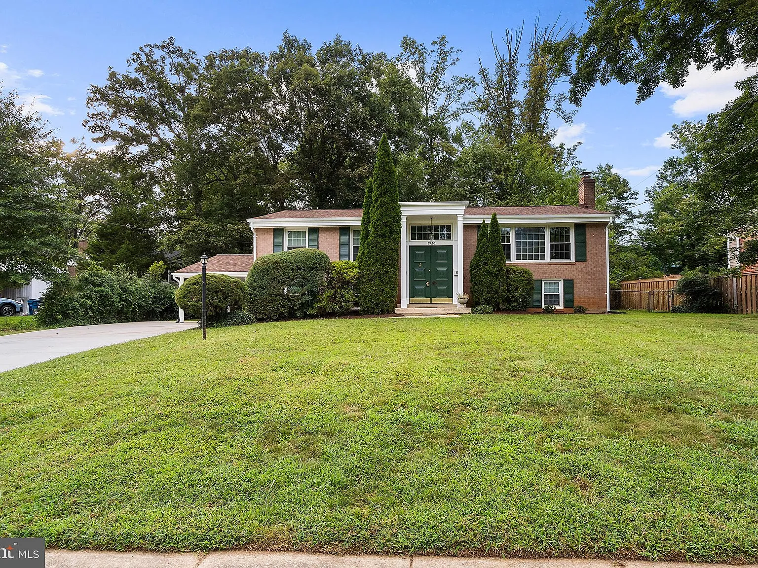 5 bed, 3.0 bath, 1444 sqft, $4,200 — Photo 3