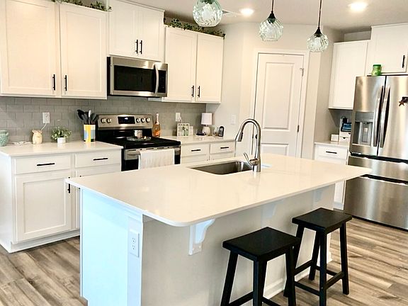 3rd image of 2742 Legacy Ridge Ln