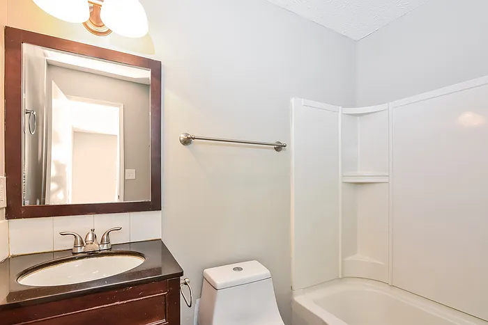 595 Lakeridge Cir SE — Photo 14
