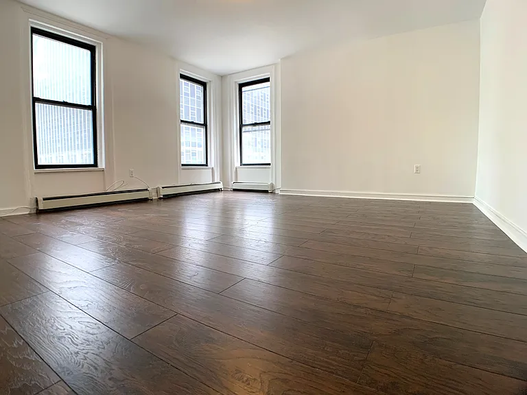 835 3rd Ave #3F — Photo 1