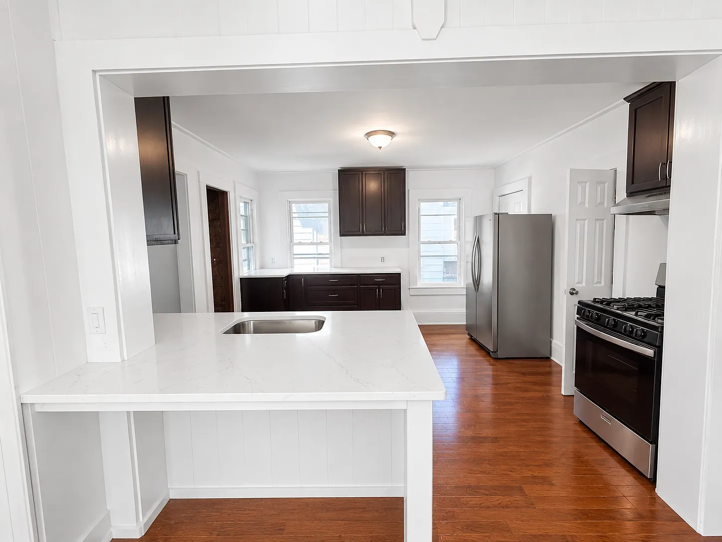 5 bed, 1300 sqft, $2,800 — Photo 4