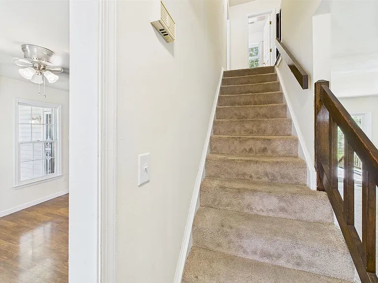 10649 Genlou Rd — Photo 5
