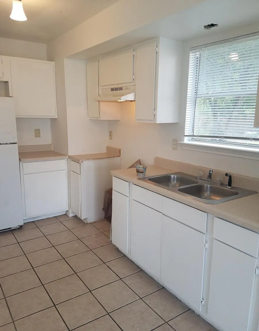 2 bed, 756 sqft, $1,000 — Photo 4