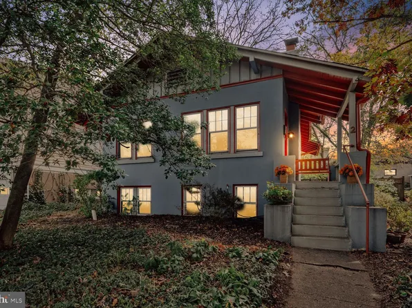 2 Crescent Pl, Takoma Park, MD 20912
