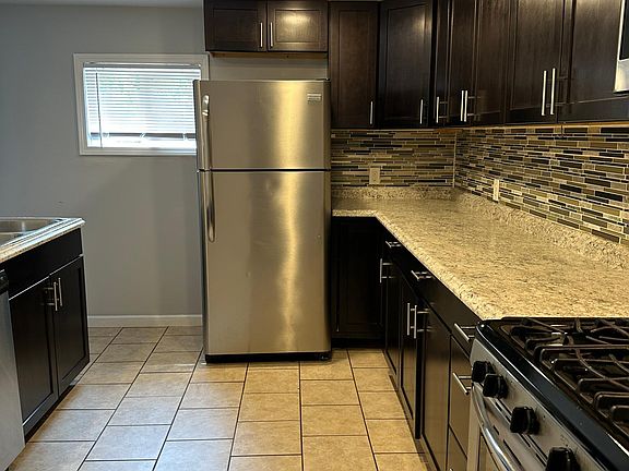 2nd image of 366 Gertrude St #2