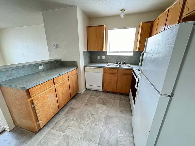 4409 Mattie Dr — Photo 5