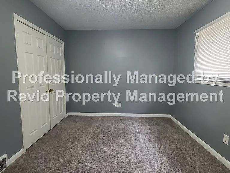6771 Bainbridge Dr — Photo 37