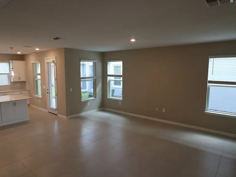 5172 Goldfinch Dr — Photo 6