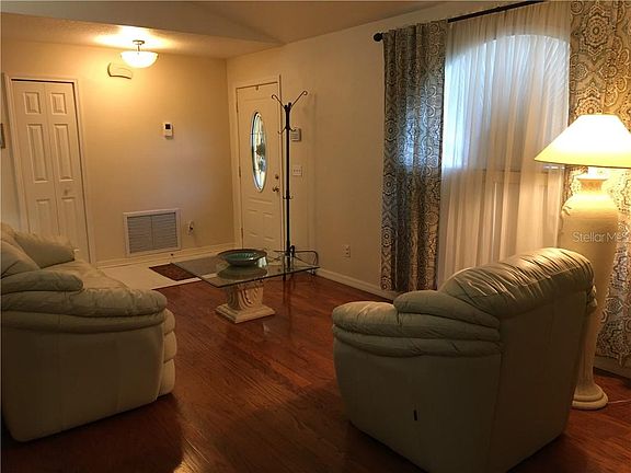 2nd image of 841 Jarnac Dr
