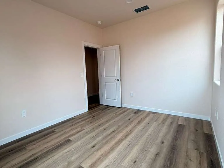 3950 Aura Way — Photo 40