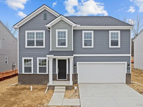 632 Countryside Dr, Chelsea, MI 48118