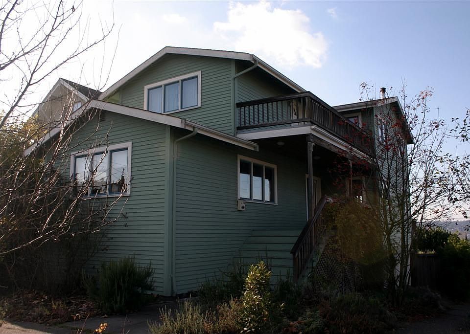 2nd image of 253 NW 45th St