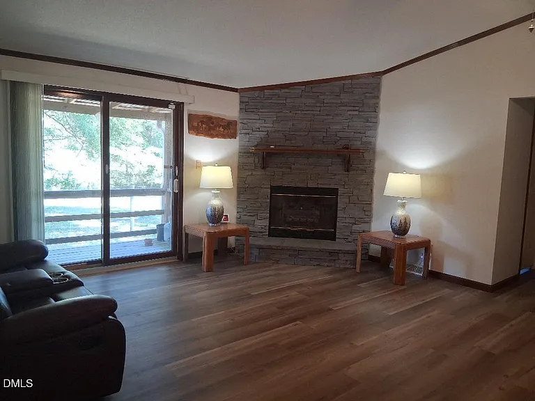 20 Rus Dr — Photo 2