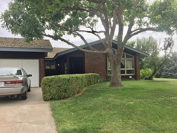 4th image of 1702 E Crestway Dr