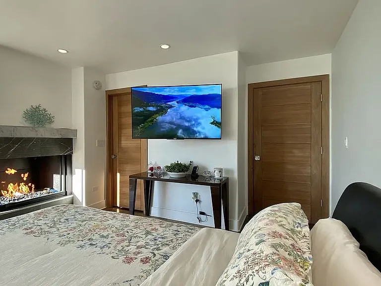 42 Sea Colony Dr — Photo 3
