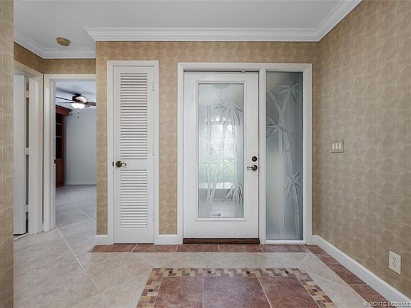 4th image of 2310 SW Bobalink Ct