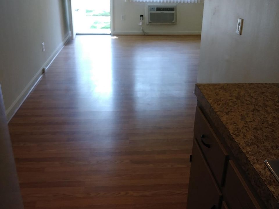 1st image of 800 E Lincoln Ave APT 2