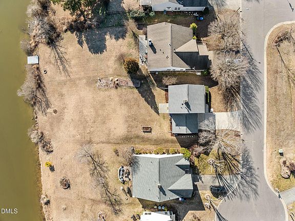 4th image of 411 Bellmeade Bay Dr