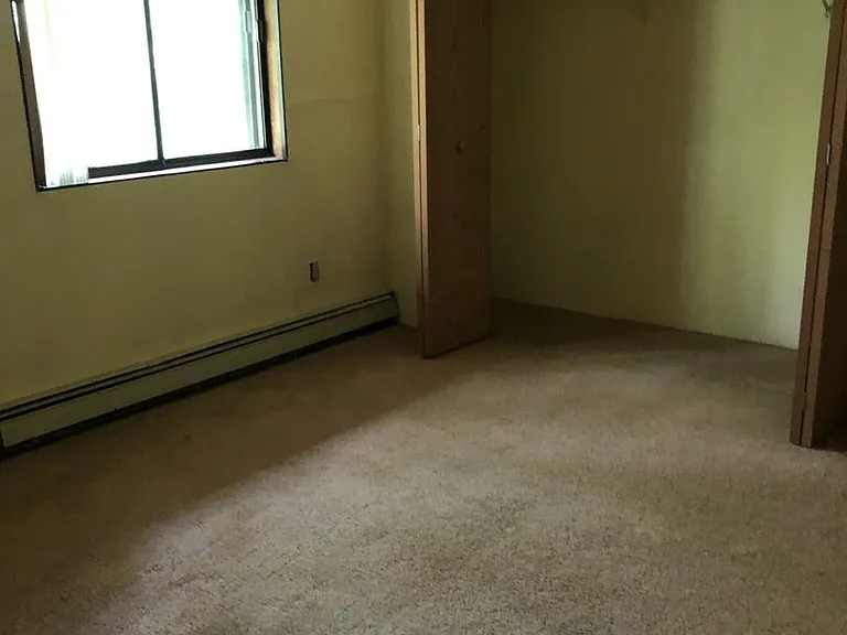 Cedar Creek Apartments-Oshkosh — Photo 17