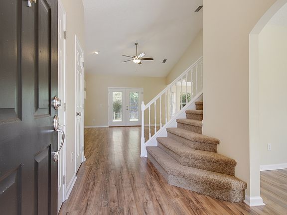 3rd image of 10559 Otter Creek Dr