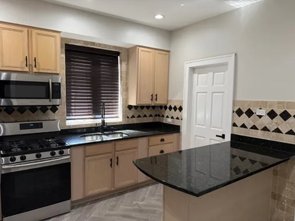 1218 S 59th Ave #1, Cicero, IL 60804