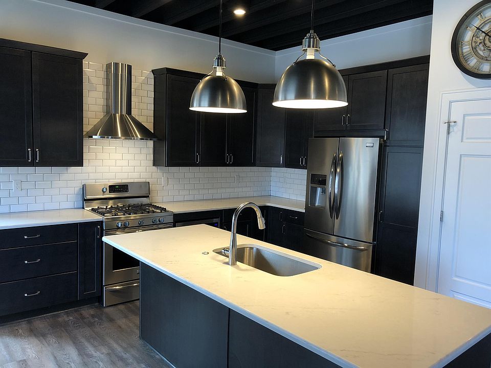 1st image of 14938 Kercheval St #2