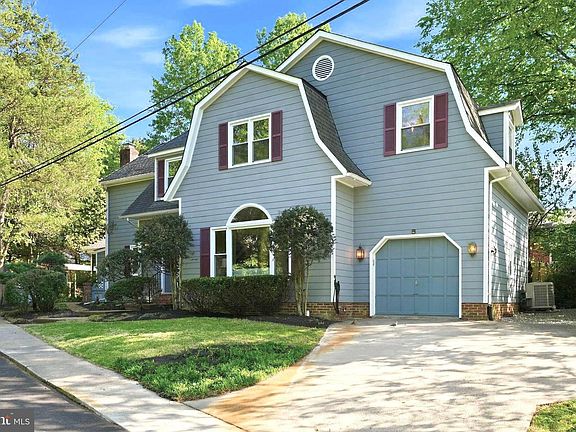 2nd image of 49 Wellesley Cir