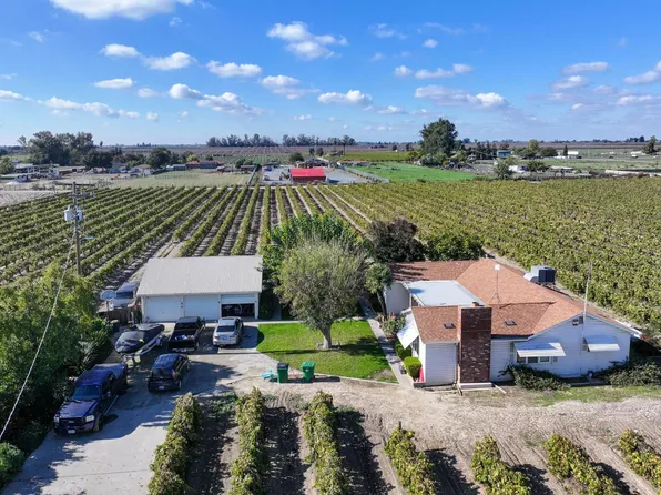 12615 S Mitchell Ave, Selma, CA 93662