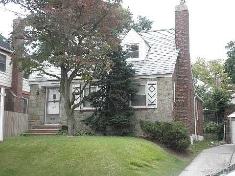2nd image of 5643 212th St