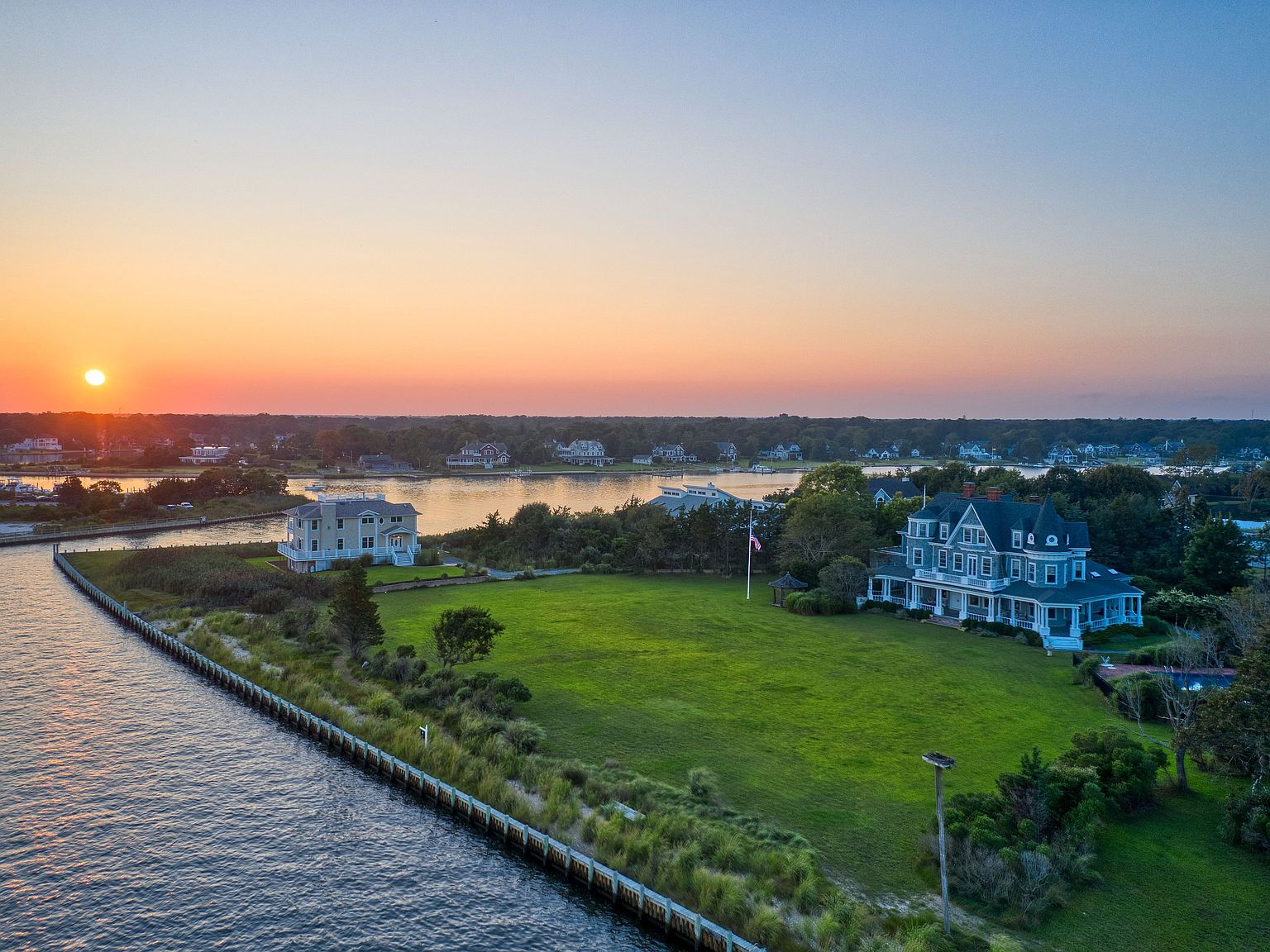 9 Convent Ln, Center Moriches, NY 11934 Zillow