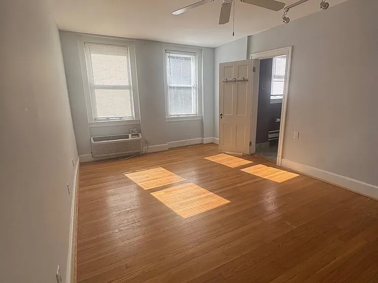 2801 Adams Mill Rd NW #105 — Photo 11