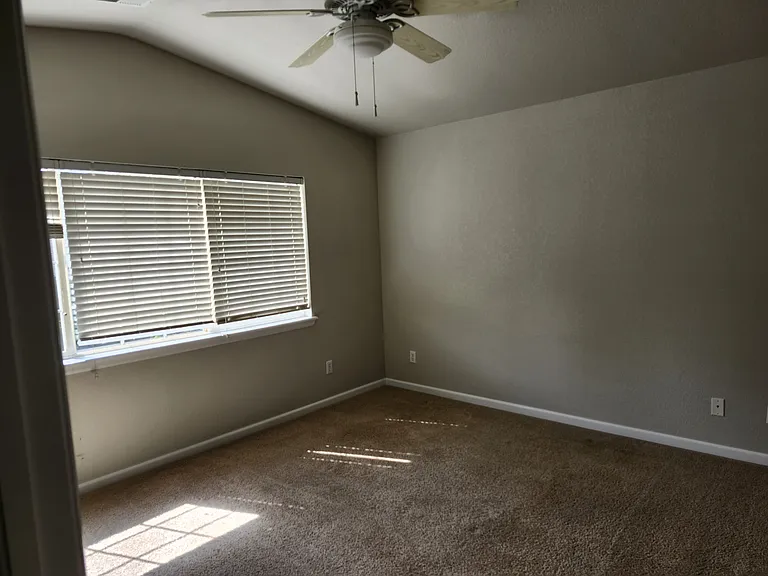 1432 Whitehall Dr #F — Photo 14