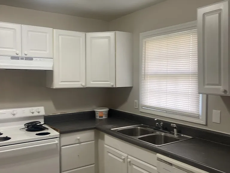 6105 Trent Dr NW — Photo 11