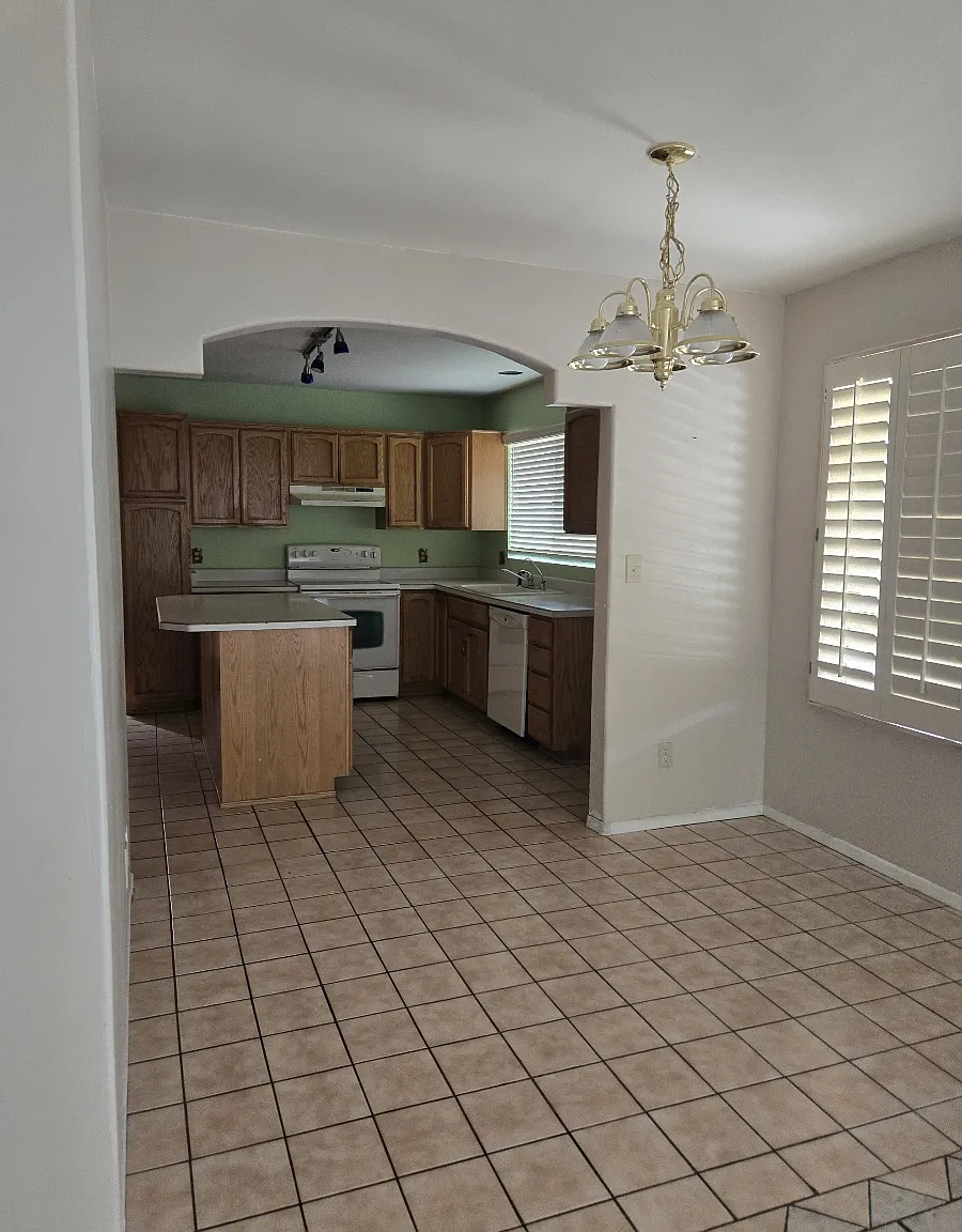 3 bed, 1578 sqft, $1,900 — Photo 2
