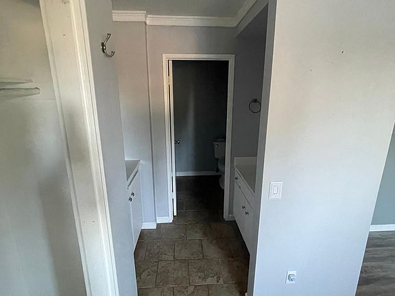 3rd image of 343 Rosewood St