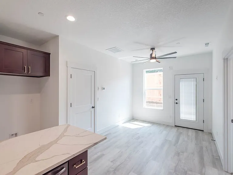 776 Riley Dr — Photo 7