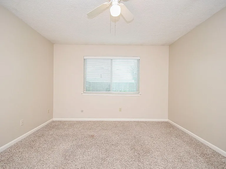 2113 Georgetown St — Photo 25
